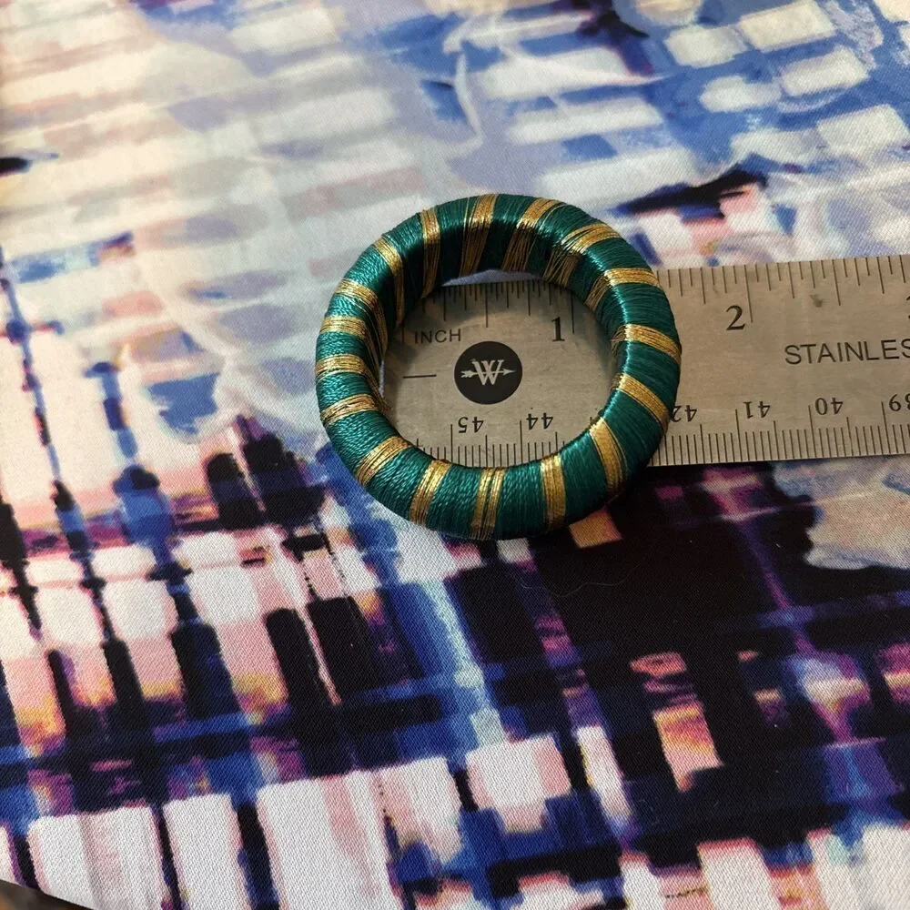 New Foleys Set Of 7‎ Napkin Rings Green & Gold Thread Design
